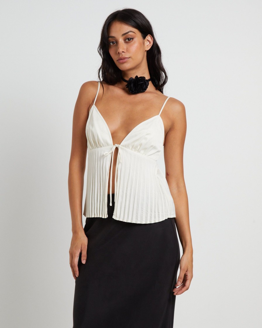 Online ALICE IN THE EVE Rhea Pleated Top In Ivory