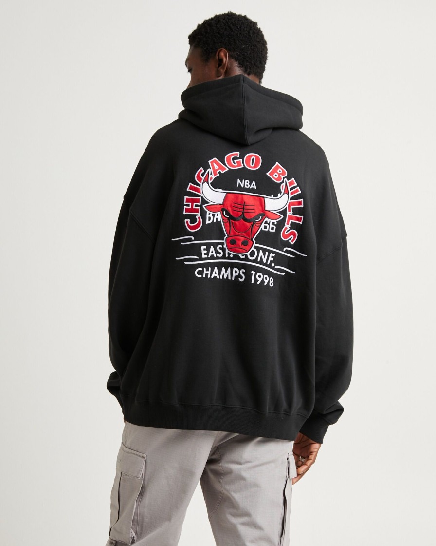 New MITCHELL & NESS Letterman Hoodie Bulls Black