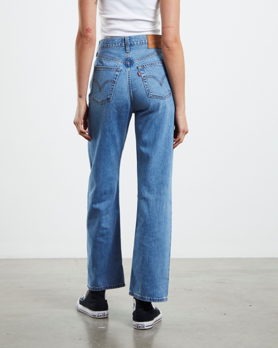 Clearance LEVIS Ribcage Straight Ankle Jeans In The Middle Light Indigo