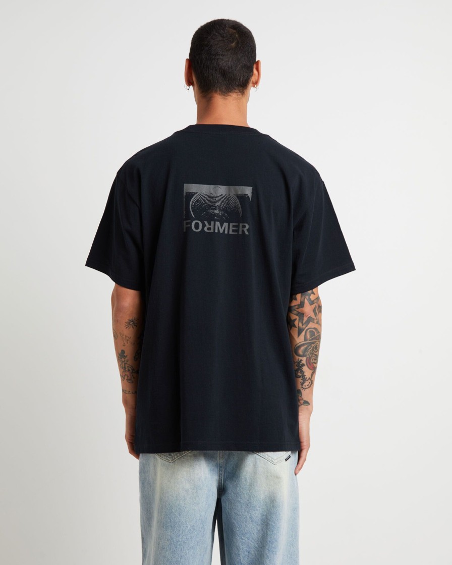 Best FORMER Collision Crux Short Sleeve T-Shirt In Black