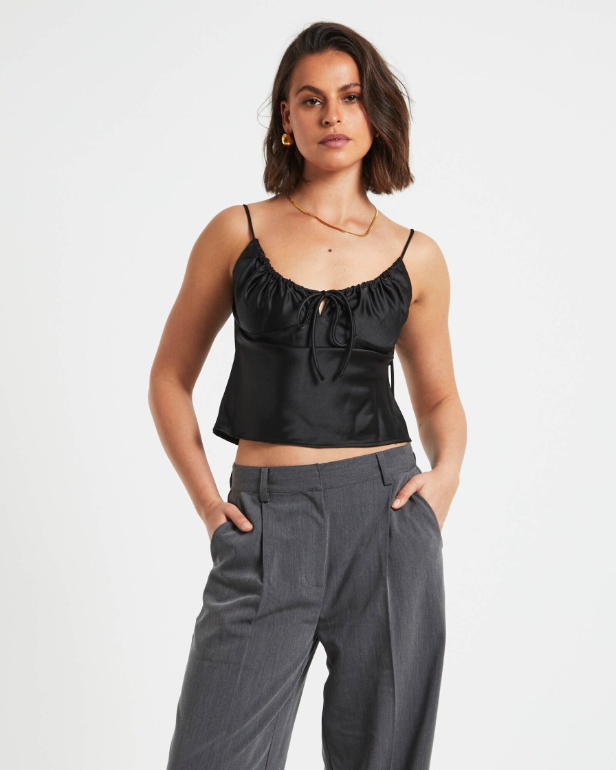 New ALICE IN THE EVE Ruby Romantic Slip Top In Black